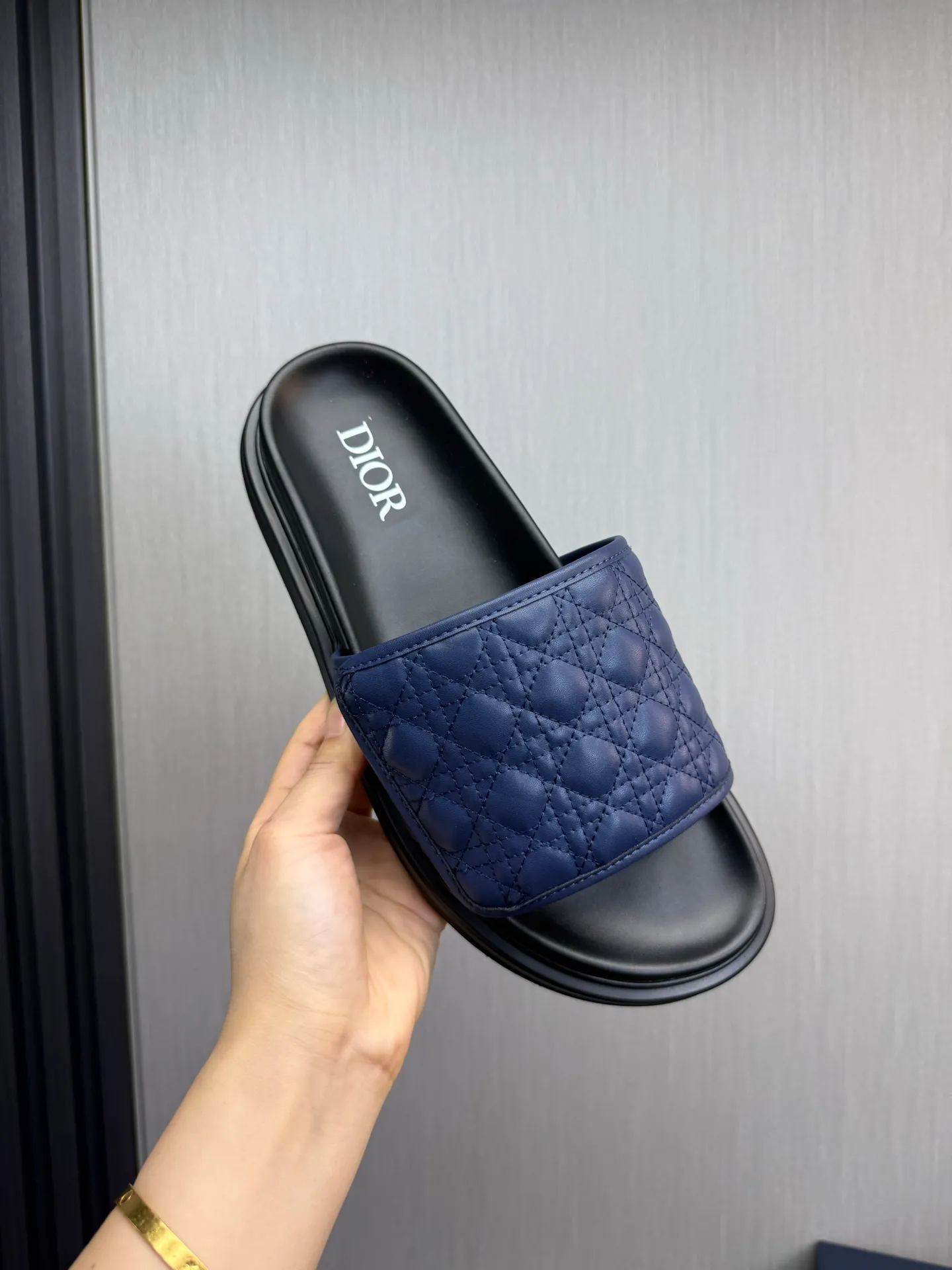 Men's shoes 💰280💰 Dior. Men's slippers 🩴Official website 1:1 production 38-45 yards 45 46 🉑️Customized original material shipped✅
